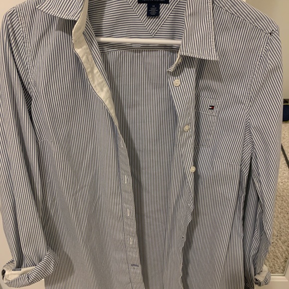 Tommy hilfiger button up - Picture 2 of 3